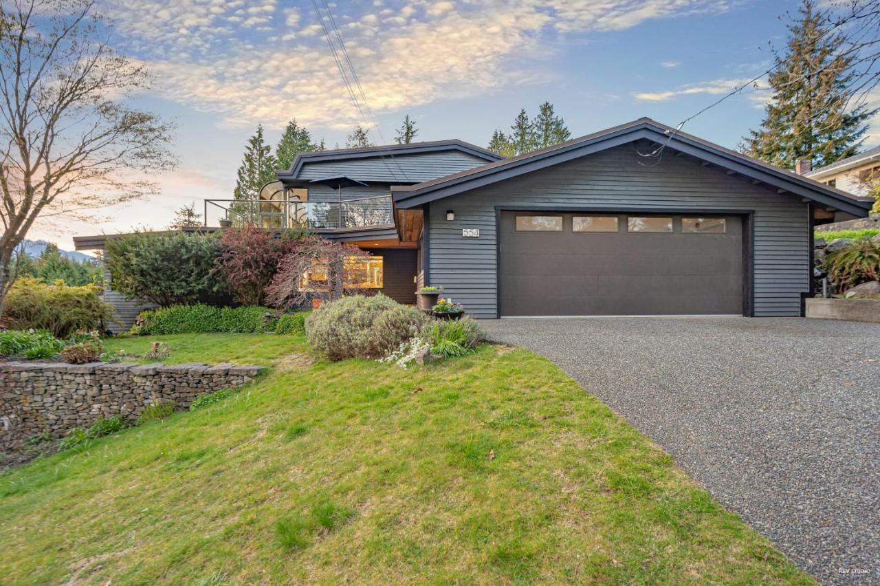 Seymour Private Bedroom, Ensuite Bathroom With Shared Pool, Hot Tub With Views North Vancouver Esterno foto