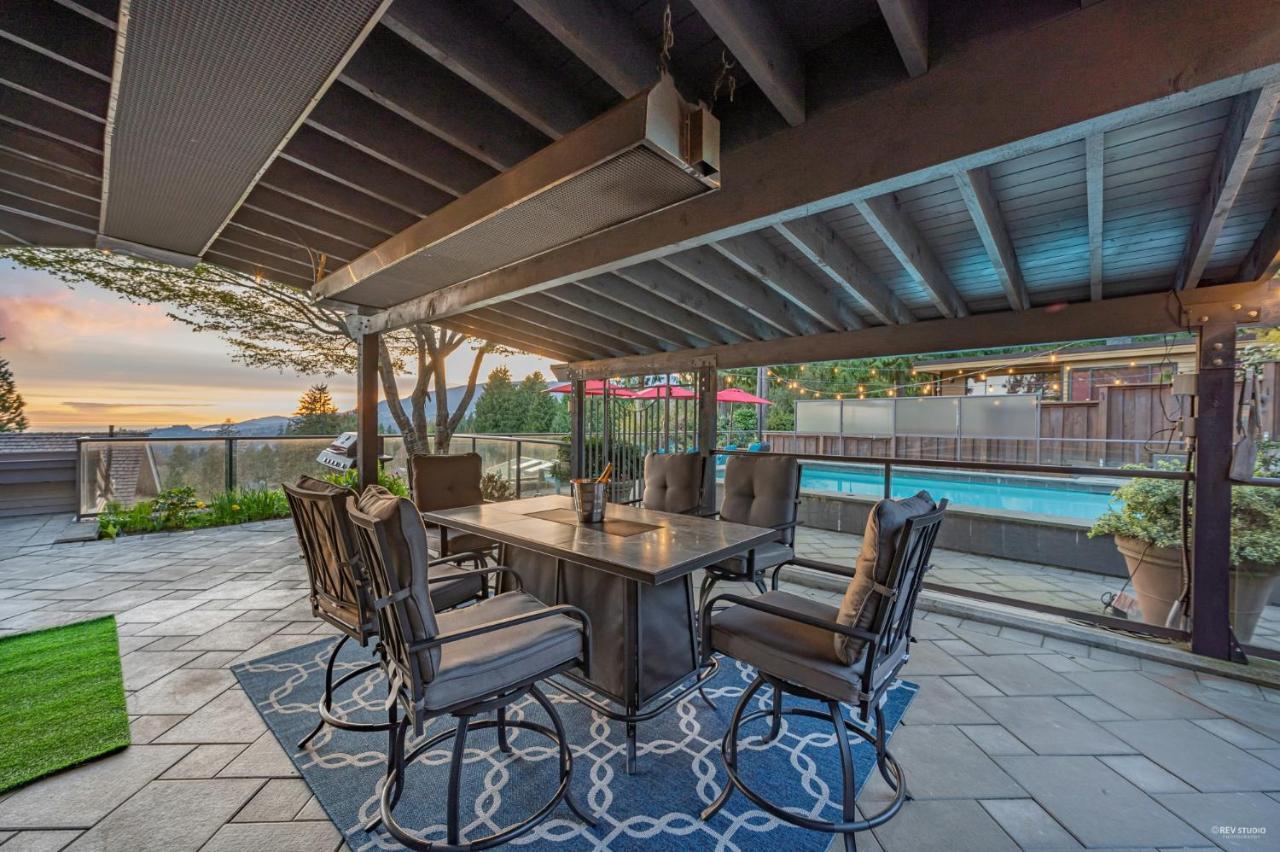 Seymour Private Bedroom, Ensuite Bathroom With Shared Pool, Hot Tub With Views North Vancouver Esterno foto