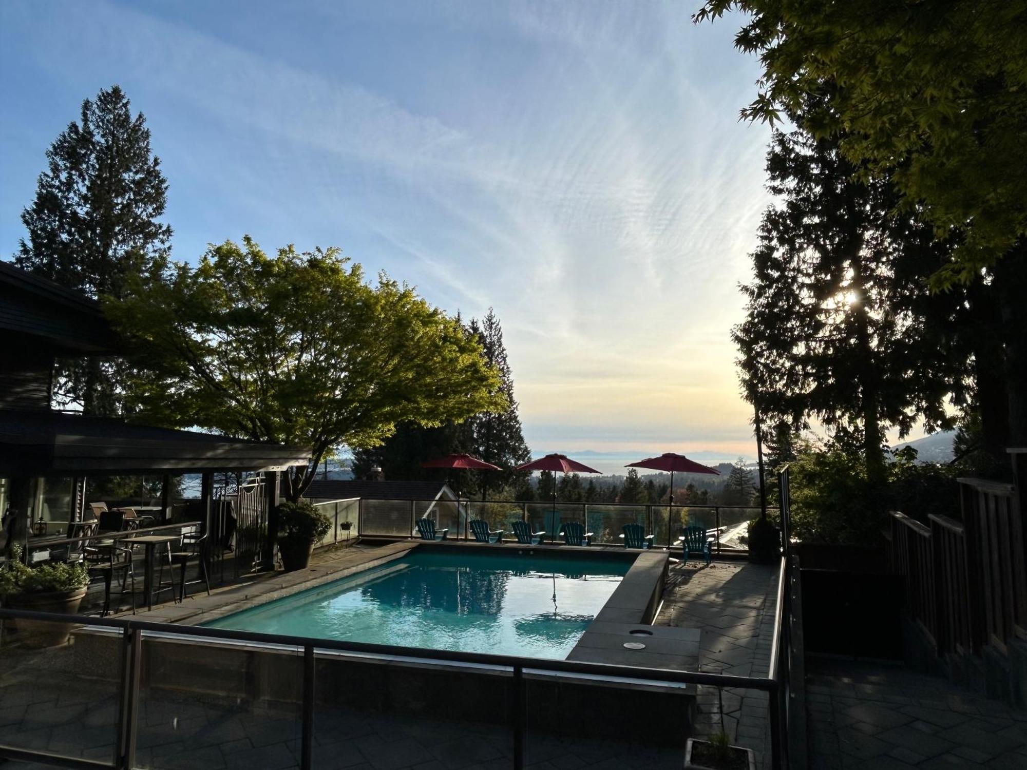 Seymour Private Bedroom, Ensuite Bathroom With Shared Pool, Hot Tub With Views North Vancouver Esterno foto