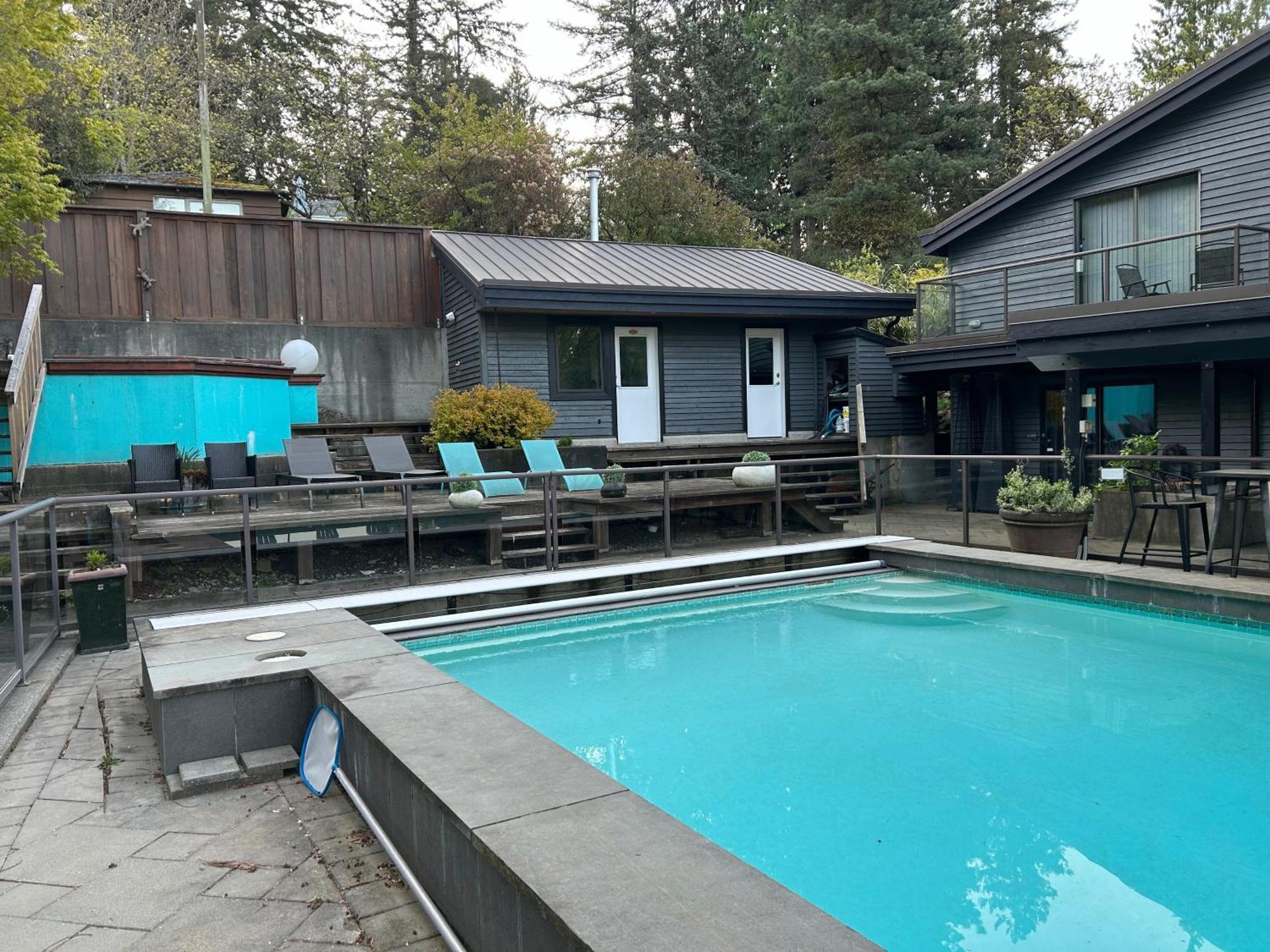Seymour Private Bedroom, Ensuite Bathroom With Shared Pool, Hot Tub With Views North Vancouver Esterno foto