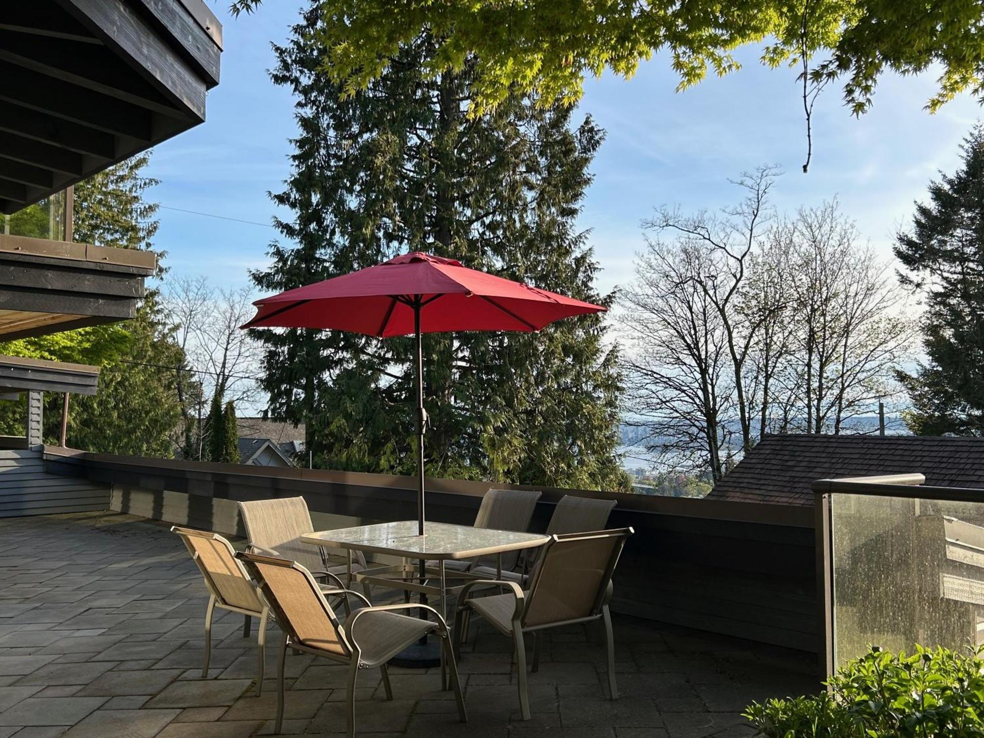 Seymour Private Bedroom, Ensuite Bathroom With Shared Pool, Hot Tub With Views North Vancouver Esterno foto