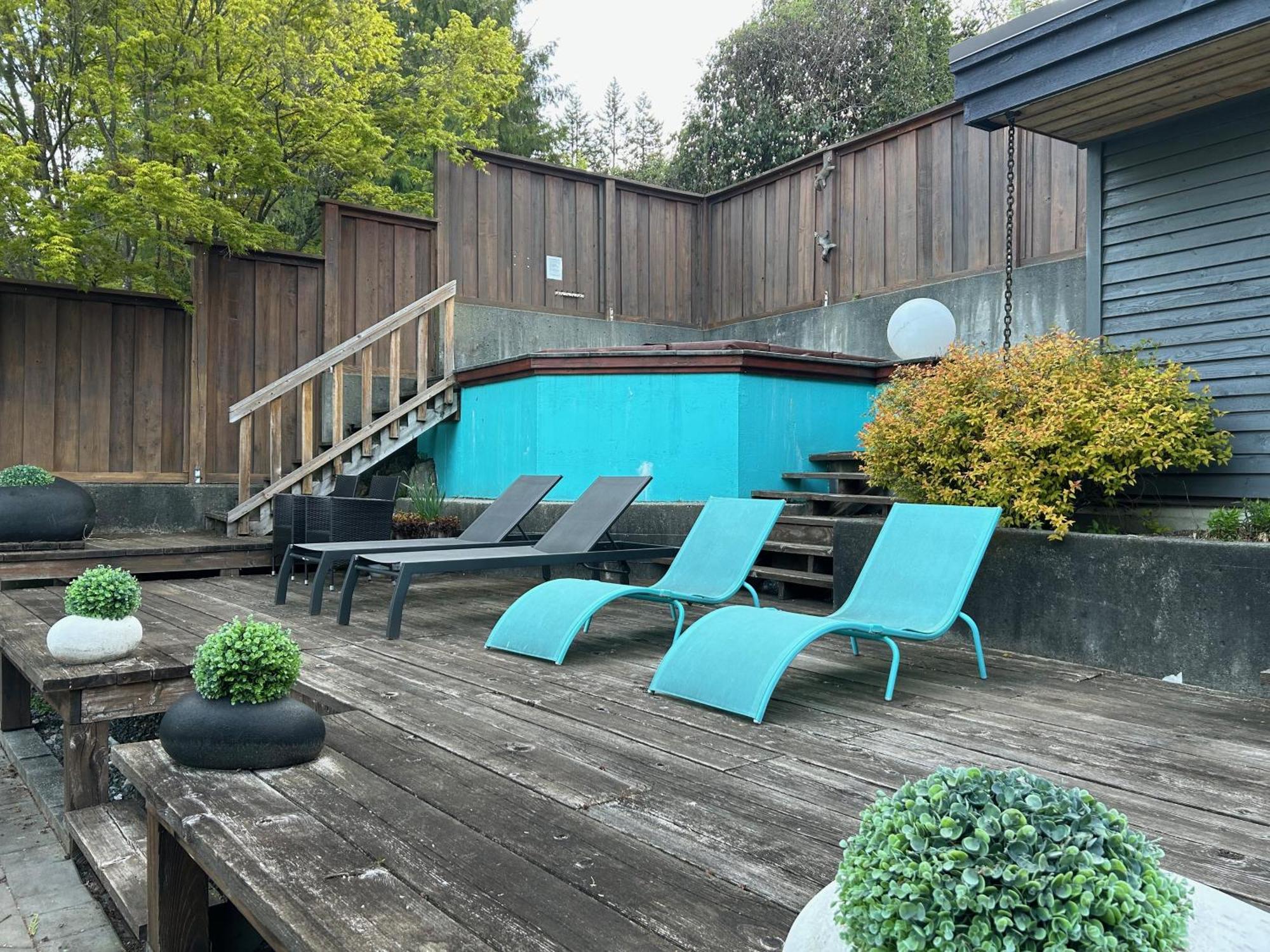 Seymour Private Bedroom, Ensuite Bathroom With Shared Pool, Hot Tub With Views North Vancouver Esterno foto