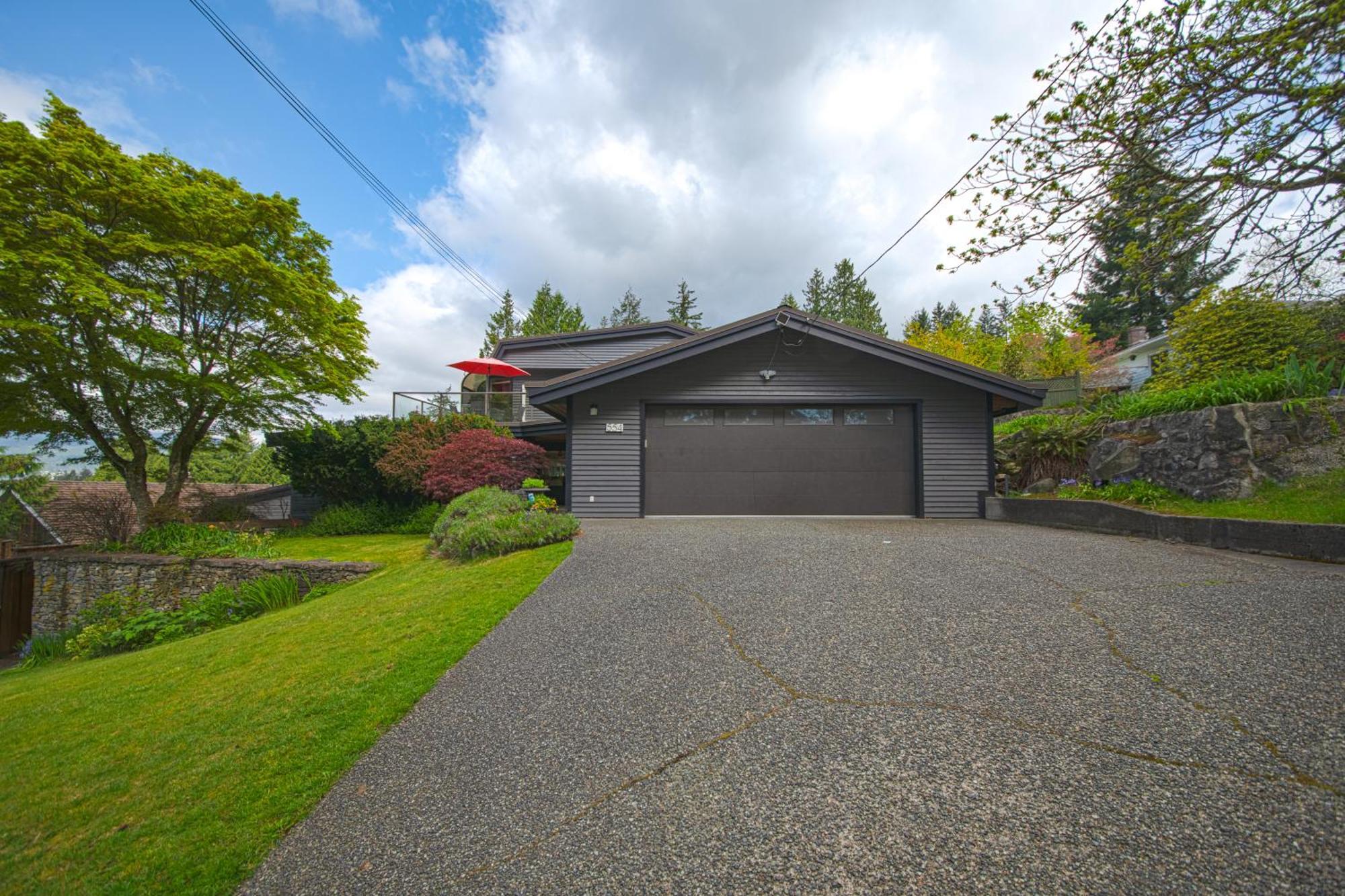 Seymour Private Bedroom, Ensuite Bathroom With Shared Pool, Hot Tub With Views North Vancouver Esterno foto