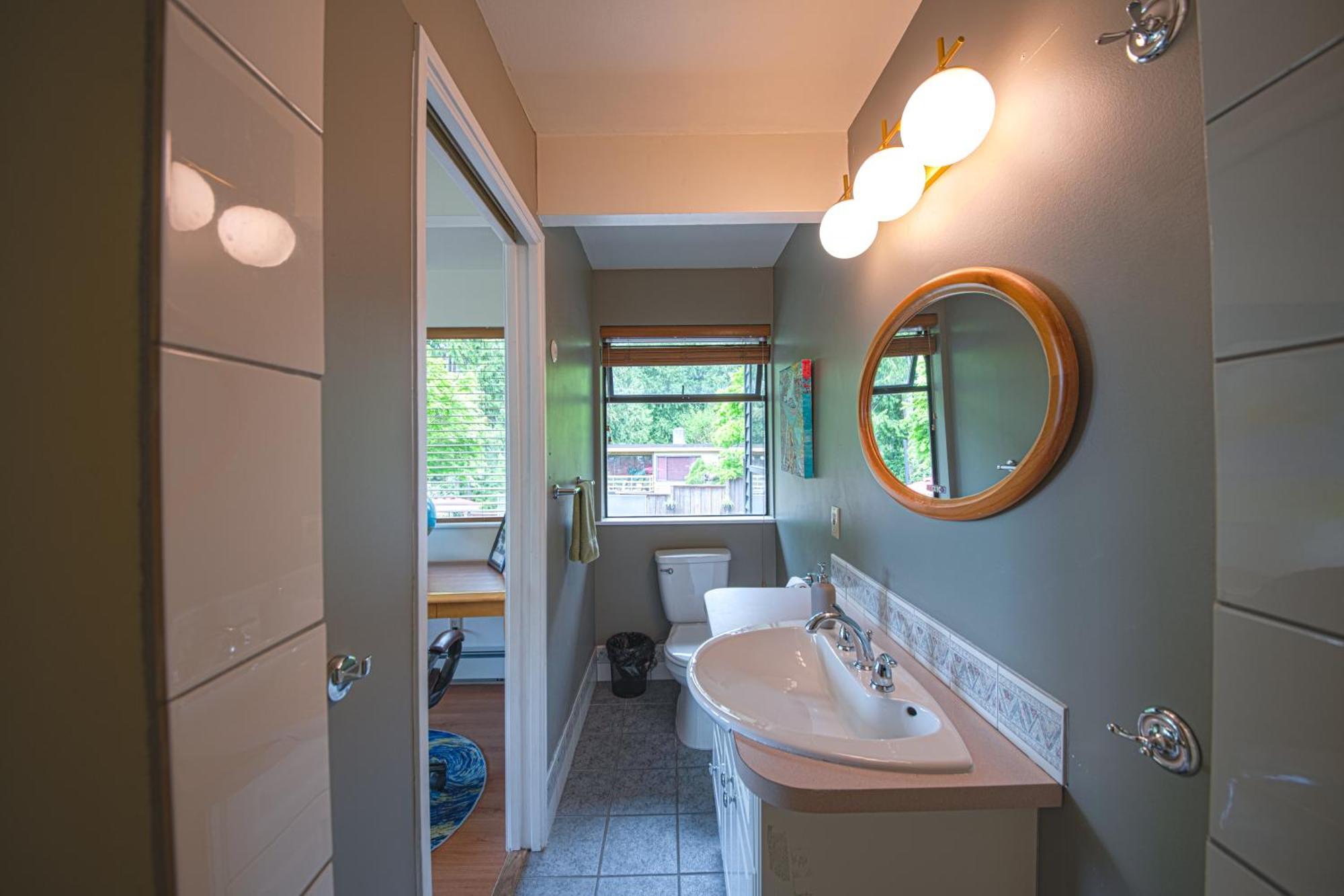 Seymour Private Bedroom, Ensuite Bathroom With Shared Pool, Hot Tub With Views North Vancouver Esterno foto