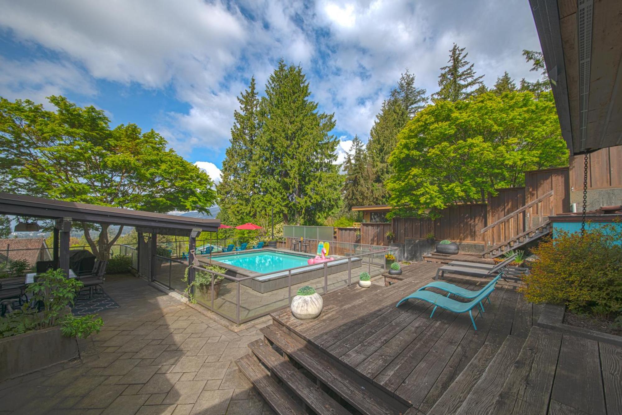 Seymour Private Bedroom, Ensuite Bathroom With Shared Pool, Hot Tub With Views North Vancouver Esterno foto