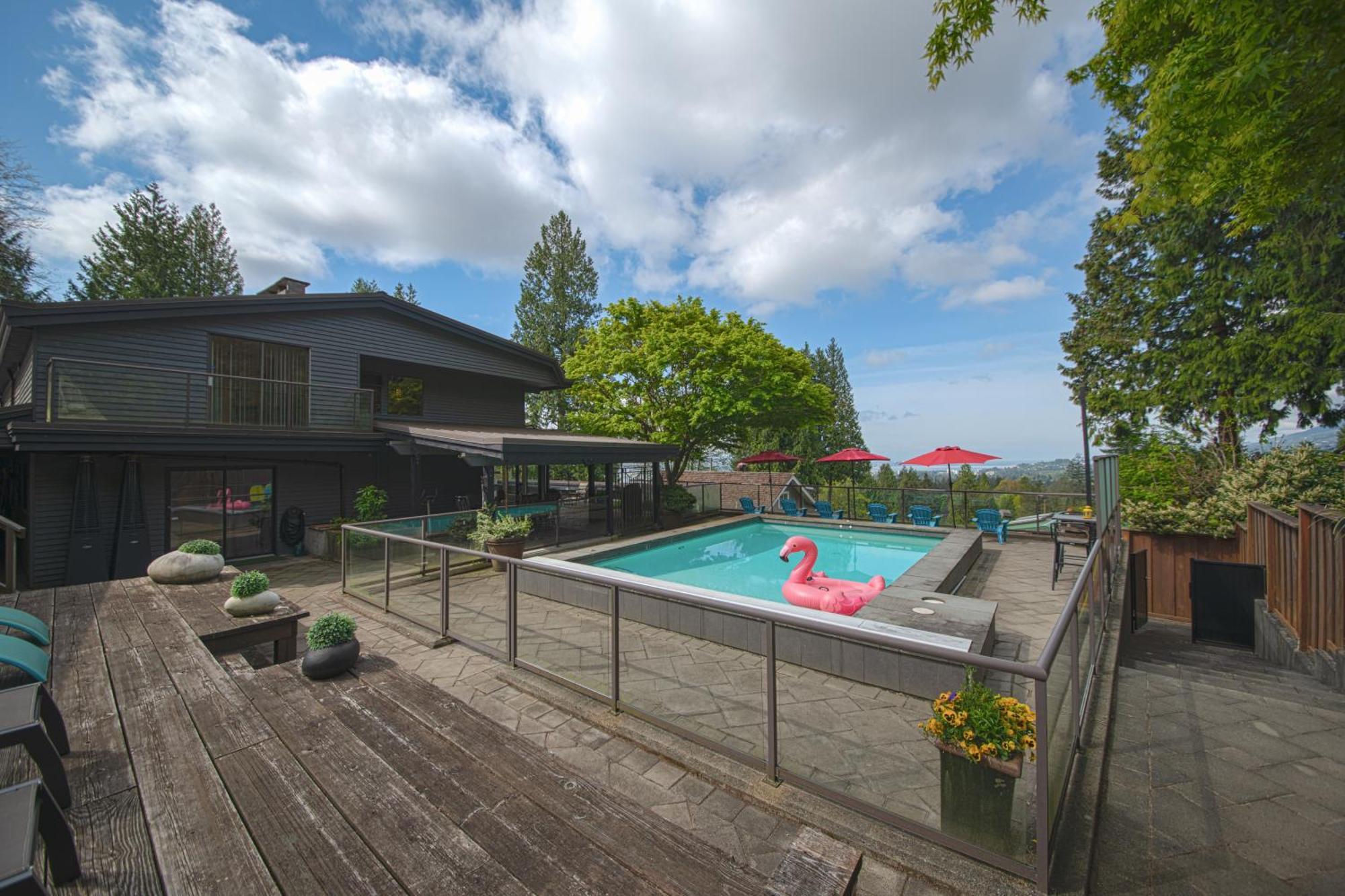 Seymour Private Bedroom, Ensuite Bathroom With Shared Pool, Hot Tub With Views North Vancouver Esterno foto