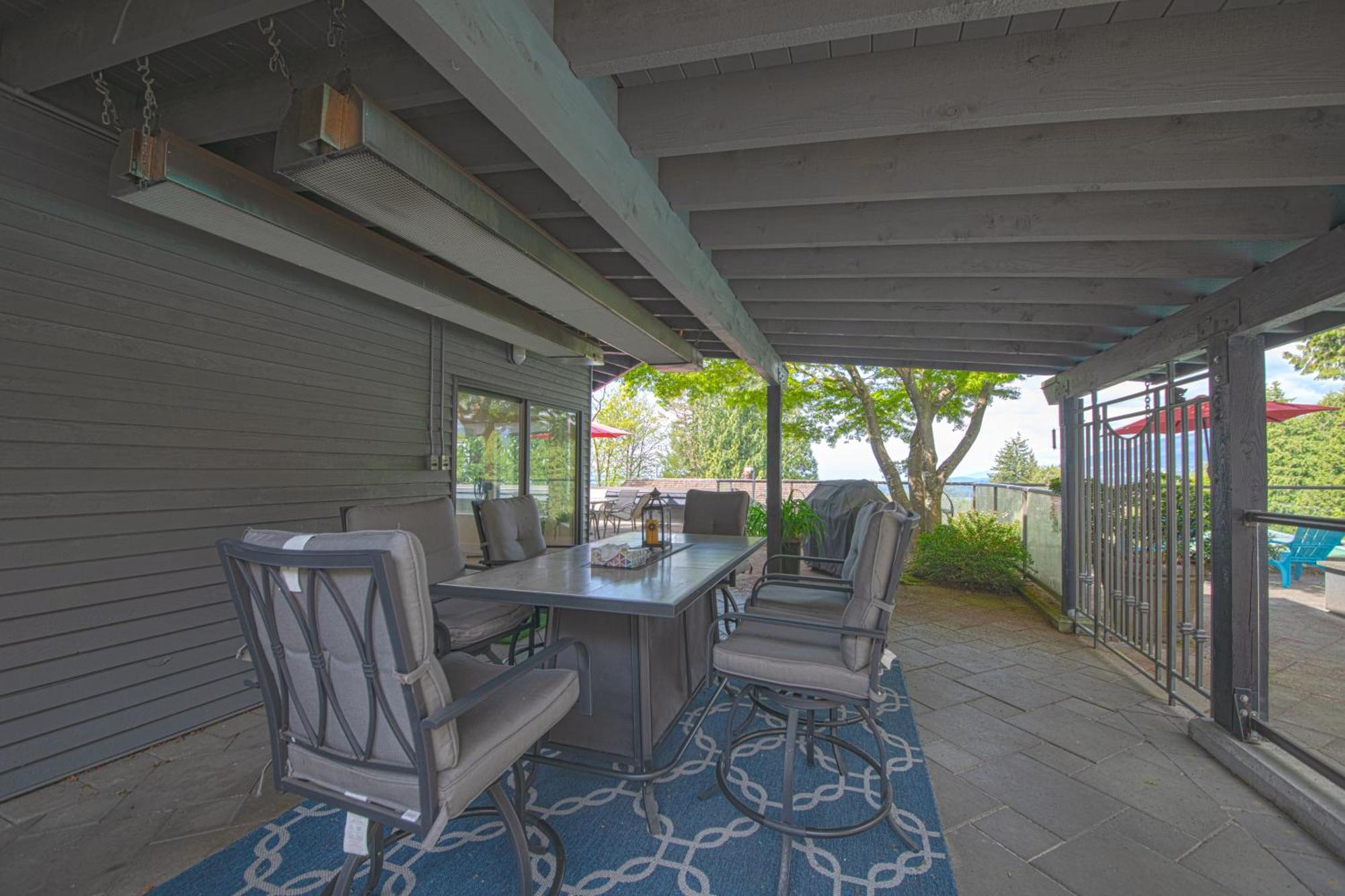 Seymour Private Bedroom, Ensuite Bathroom With Shared Pool, Hot Tub With Views North Vancouver Esterno foto
